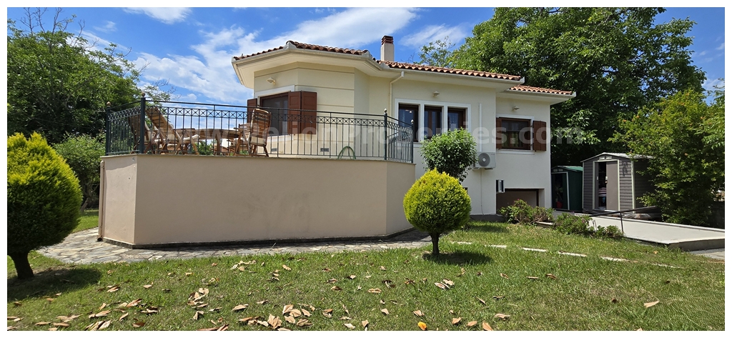 Two Homes, One Opportunity – Furnished Villa Just 300m from the Sea - Property Pelion